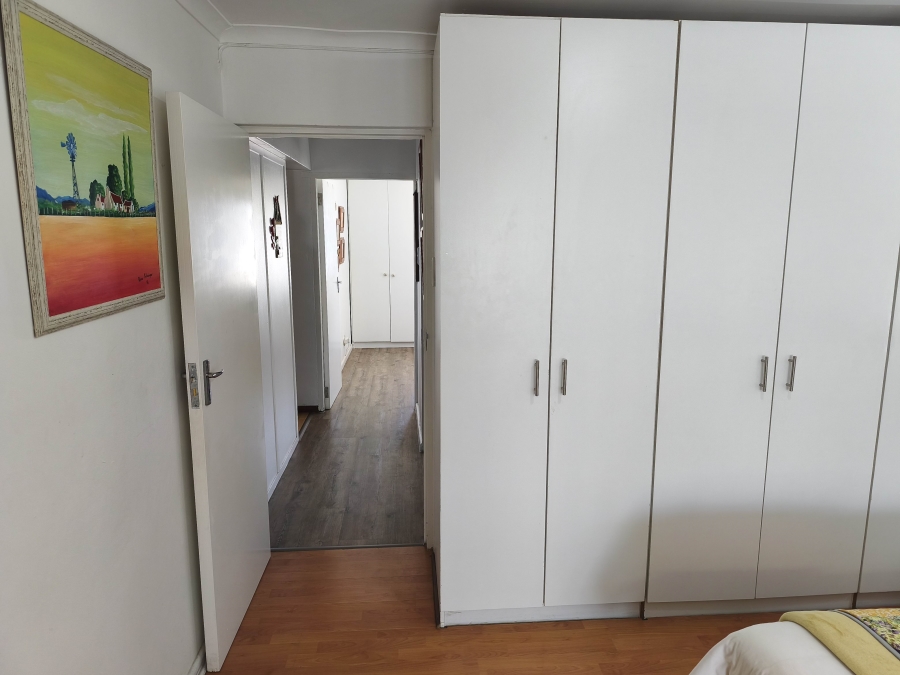 5 Bedroom Property for Sale in Perlemoenbaai Western Cape